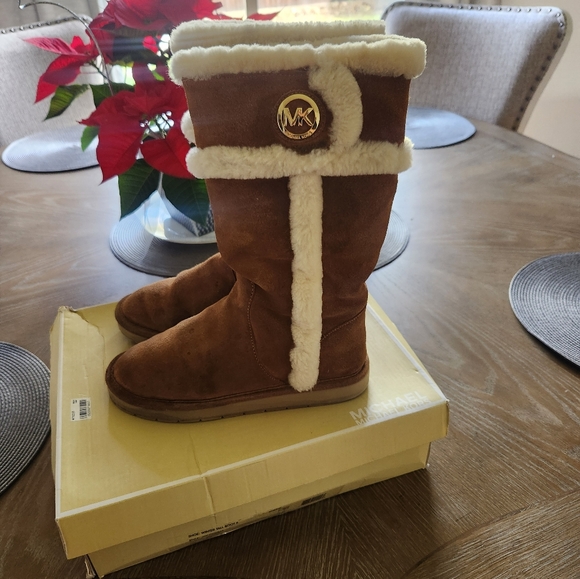 Michael Kors Winter Tall Boot II Color Walnut Size 8M - Picture 1 of 9